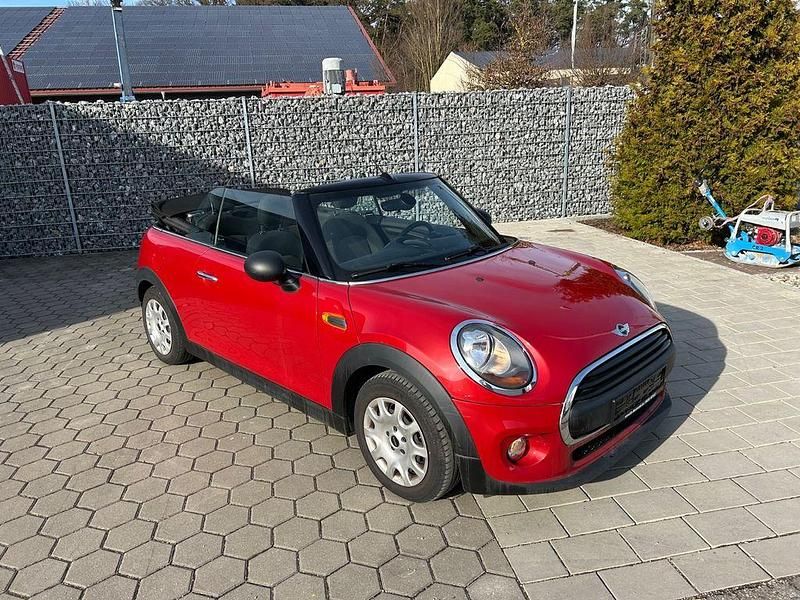 Gebraucht Mini One Cabriolet 102 PS (75 kW) 2016 Rot Cabrio