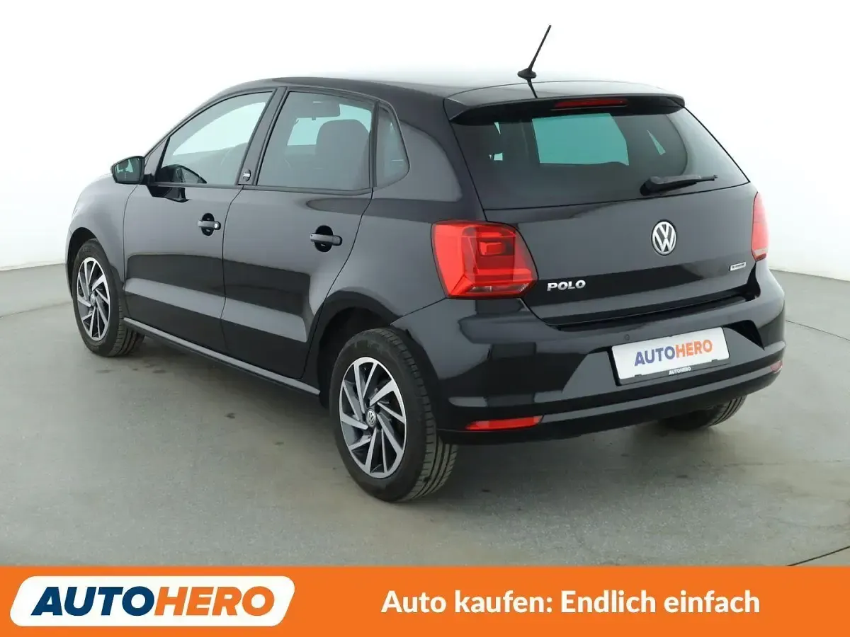 Gebraucht VW Polo Sound 75 PS (55 kW) 2017 Schwarz Limousine