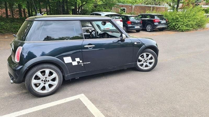 Gebraucht Mini ONE 90 PS (66 kW) 2005 Schwarz Kleinwagen