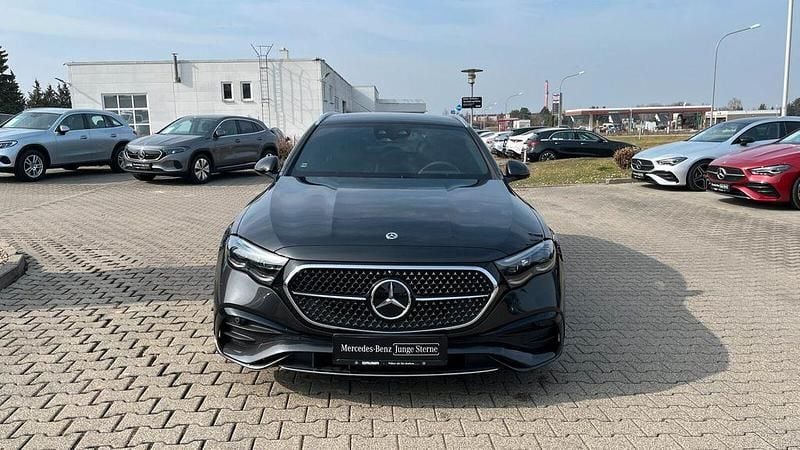 Gebraucht Mercedes E300 AMG 197 PS (144 kW) 2025 Lack graphitgrau Kombi