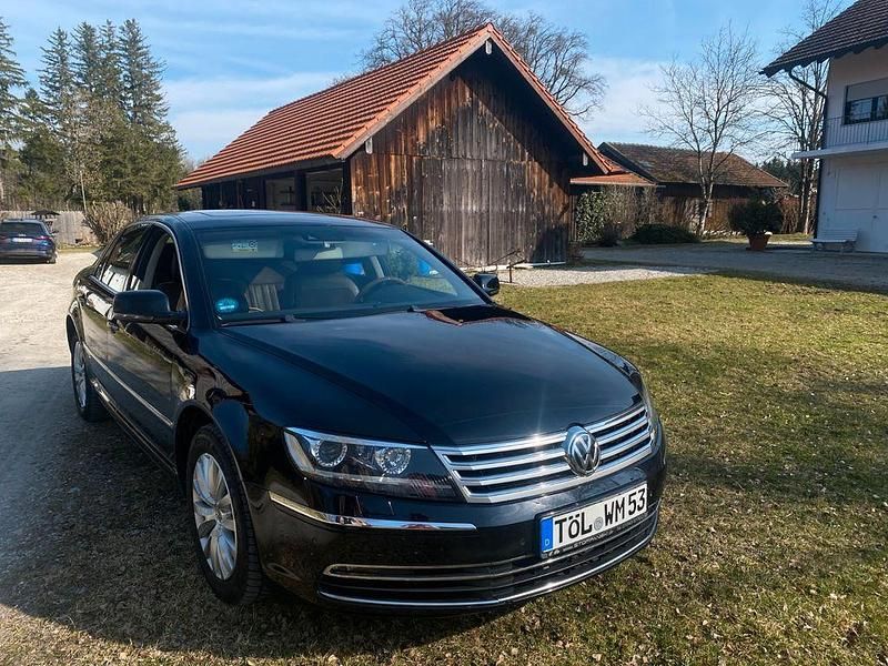 Second-hand VW Phaeton 245 CP (180 kW) 2014 Negru Berlinǎ