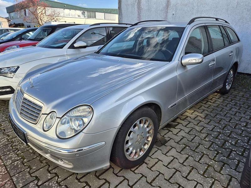 Gebraucht Mercedes E220 Elegance 150 PS (110 kW) 2003 Silber Kombi