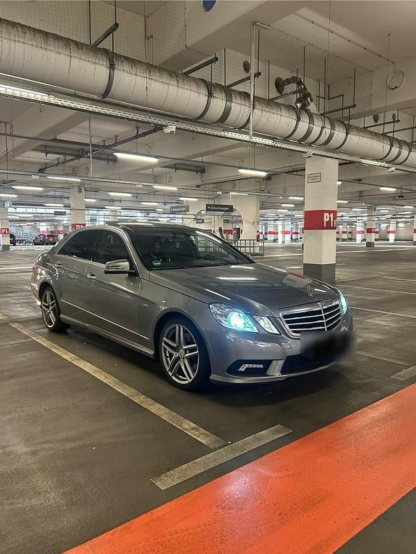 Gebraucht Mercedes E250 AMG 204 PS (150 kW) 2009 Grau Limousine
