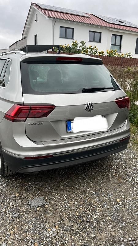 Gebraucht VW Tiguan 150 PS (110 kW) 2016 Grau SUV