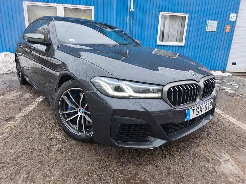 Gebraucht BMW M550 530 PS (389 kW) 2021 Grau Limousine