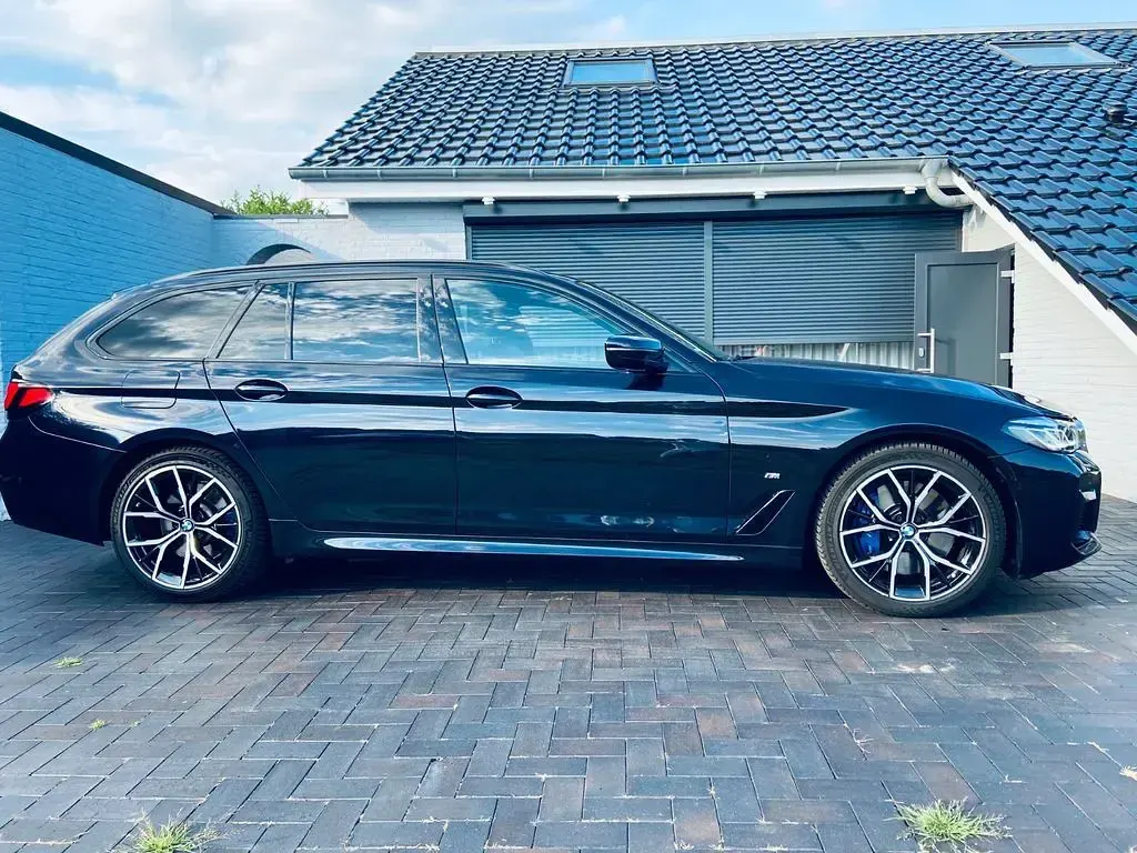 Gebraucht BMW 540 Performance 333 PS (244 kW) 2022 Schwarz Kombi