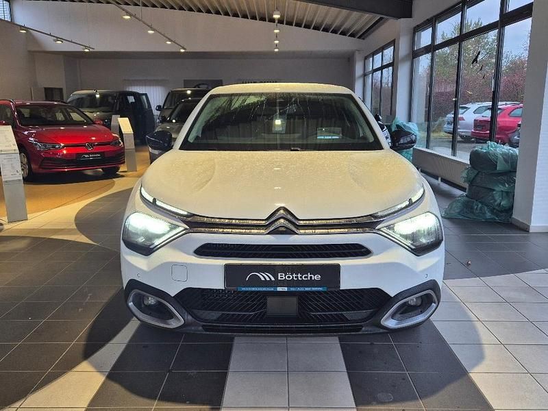 Gebraucht Citroën C4 PureTech 131 PS (96 kW) 2023 Lack weiss banquise/typ aussenverkleidung spiegel flach standard Limousine