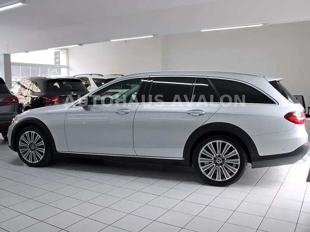 Gebraucht Mercedes E220 All-Terrain 194 PS (142 kW) 2018 Silber Kombi