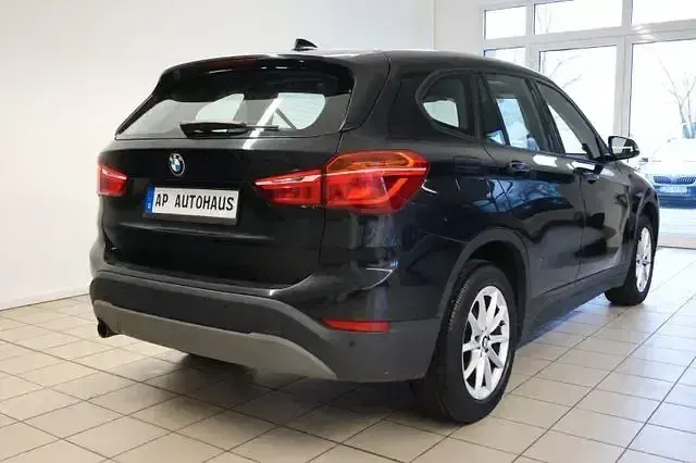 Gebraucht BMW X1 Performance 147 PS (108 kW) 2015 Saphirschwarz SUV