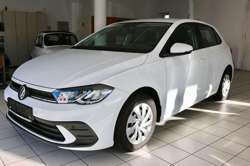 Weiß Gebraucht 2022 VW Polo Life Kleinwagen | 17.399 € (Guter Preis) - Bild 1/4