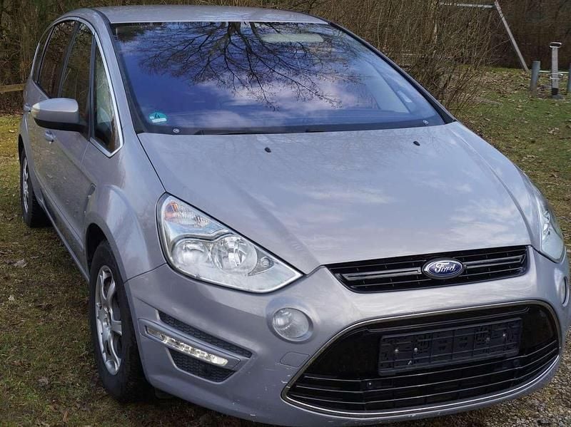 Gebraucht Ford Galaxy Titanium 160 PS (117 kW) 2011 Grau Van / Kleinbus