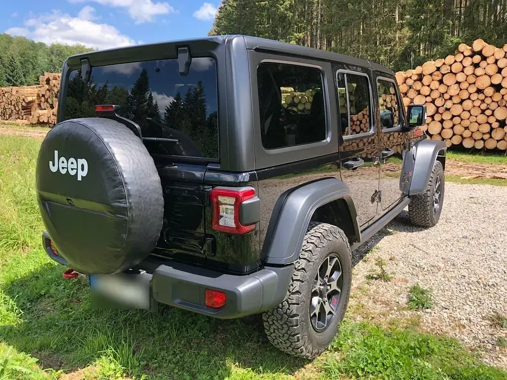 Gebraucht Jeep Wrangler Unlimited 200 PS (147 kW) 2018 Schwarz SUV