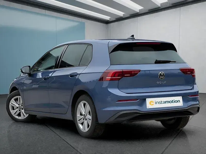 Używany VW Golf VIII 150 KM (110 kW) 2025 Niebieski Hatchback