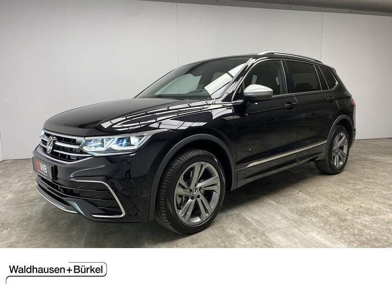 Deep black perleffekt Gebraucht 2024 VW Tiguan Allspace R-line SUV | 45.950 € (Etwas zu teuer) - Bild 1/4
