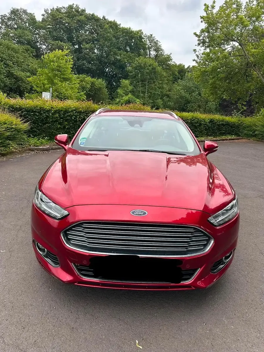 Gebraucht Ford Mondeo 150 PS (110 kW) 2016 Rot Kombi