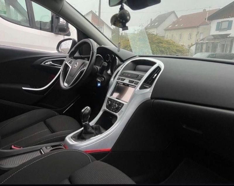 Gebraucht Opel Astra Edition 170 PS (125 kW) 2010 Schwarz Limousine