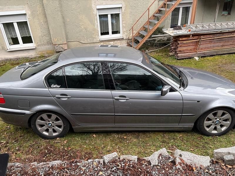 Gebraucht BMW 316 115 PS (84 kW) 2004 Grau Limousine
