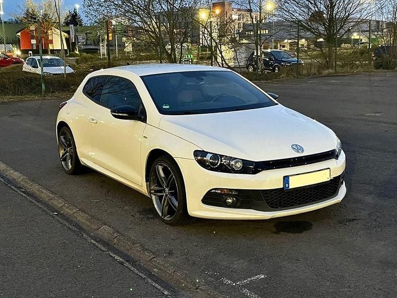 Gebraucht VW Scirocco Match 140 PS (102 kW) 2013 Weiß Coupé