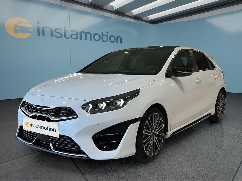 Weiß Neu 2025 Kia Ceed GT-Line Kleinwagen | 35.249 € - Bild 1/4
