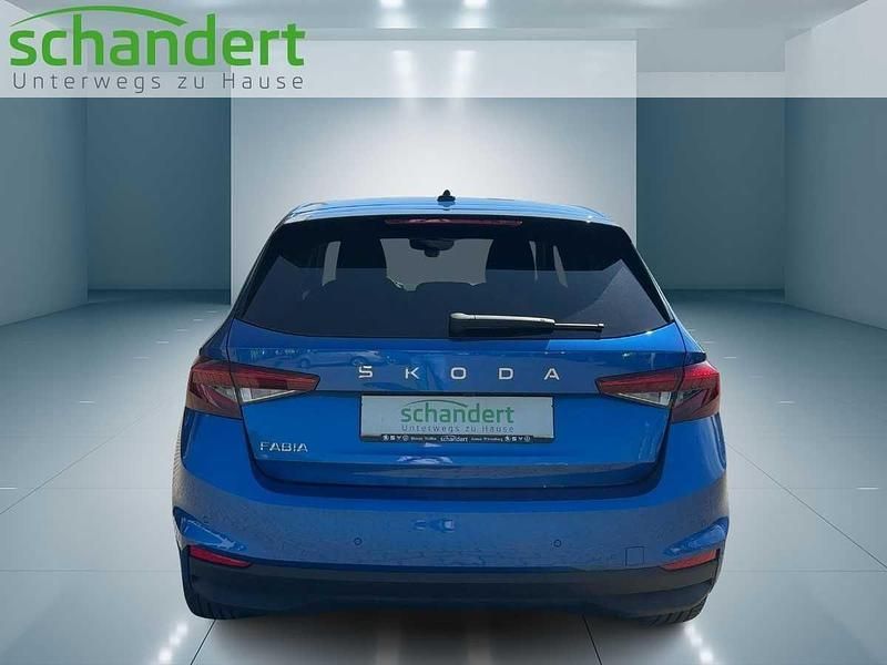 Neu Skoda Fabia Tour 116 PS (85 kW) 2025 Raceblau metallic Kleinwagen