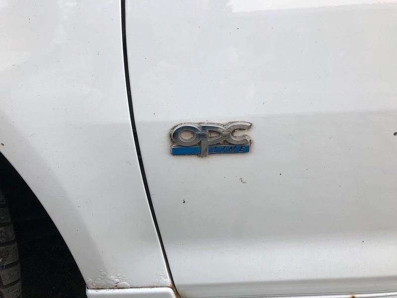 Gebraucht Opel Corsa OPC 90 PS (66 kW) 2009 Weiß Kleinwagen