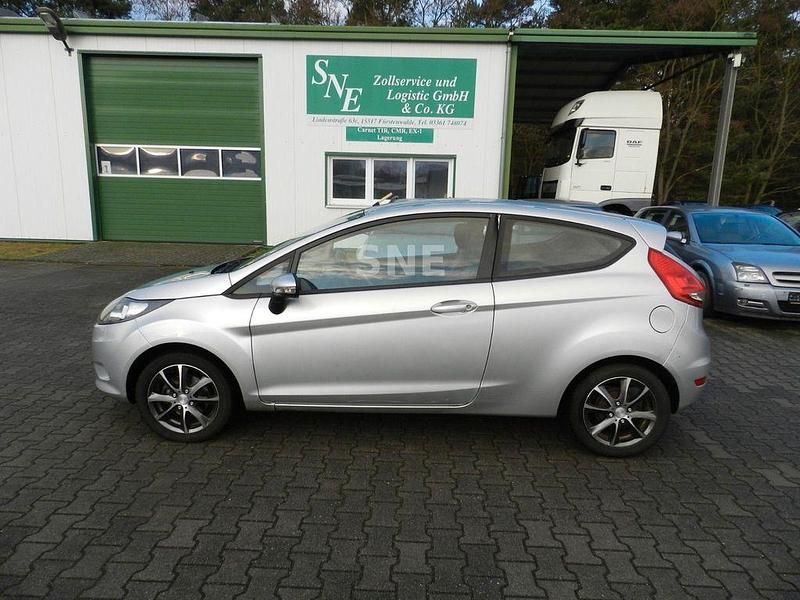 Silber Gebraucht 2009 Ford Fiesta Trend Kleinwagen | 1.790 € (Superpreis) - Bild 1/4