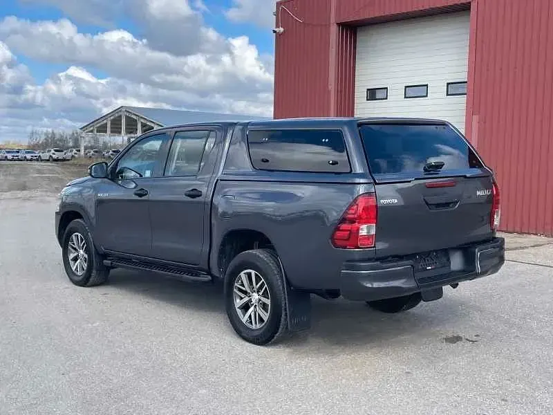 Gebraucht Toyota HiLux 150 PS (110 kW) 2021 Grau Pickup