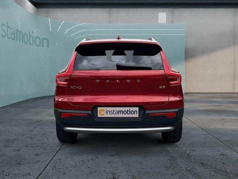 Gebraucht Volvo XC40 Core 163 PS (119 kW) 2024 Rot SUV