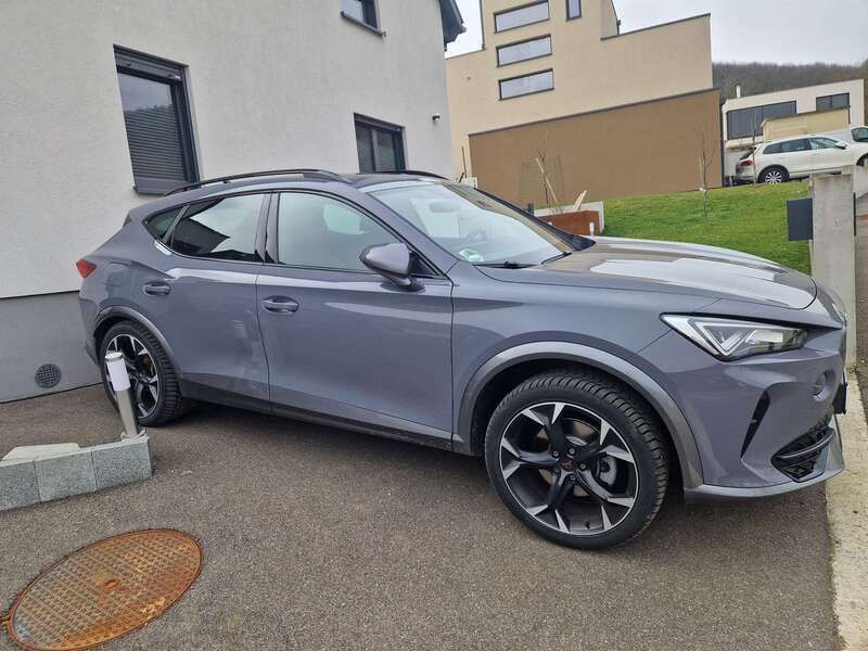 Grau Gebraucht 2021 Cupra Formentor SUV | 26.000 € (Teuer) - Bild 1/4