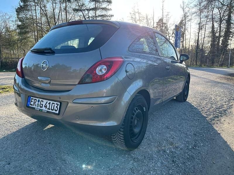 Gebraucht Opel Corsa Active 87 PS (63 kW) 2013 Grau Kleinwagen
