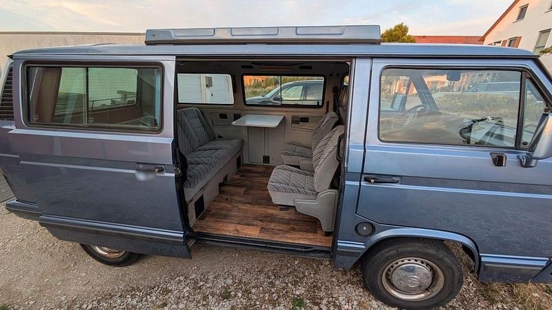 Second-hand VW Multivan Edition 95 CP (69 kW) 1989 Albastru Monovolum