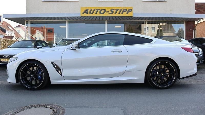 Gebraucht BMW M850 Performance 530 PS (389 kW) 2021 Mineralweiss (metallic) Coupé