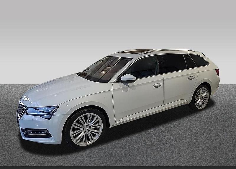 Gebraucht Skoda Superb Style 190 PS (139 kW) 2022 Weiß Kombi