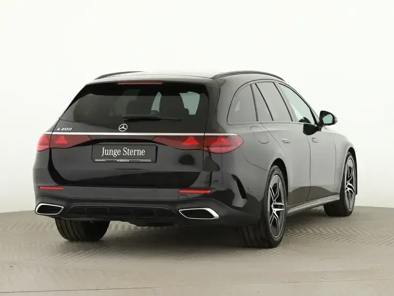 Gebraucht Mercedes E200 Advanced 204 PS (150 kW) 2025 Schwarz Kombi