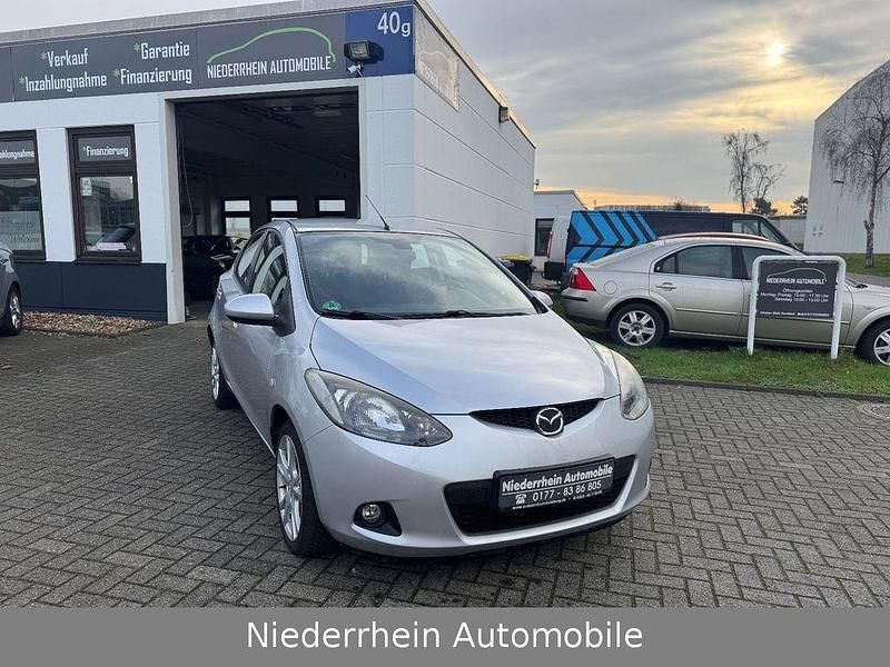 Silber Gebraucht 2007 Mazda 2 Independence Kleinwagen | 3.890 € (Fairer Preis) - Bild 1/4
