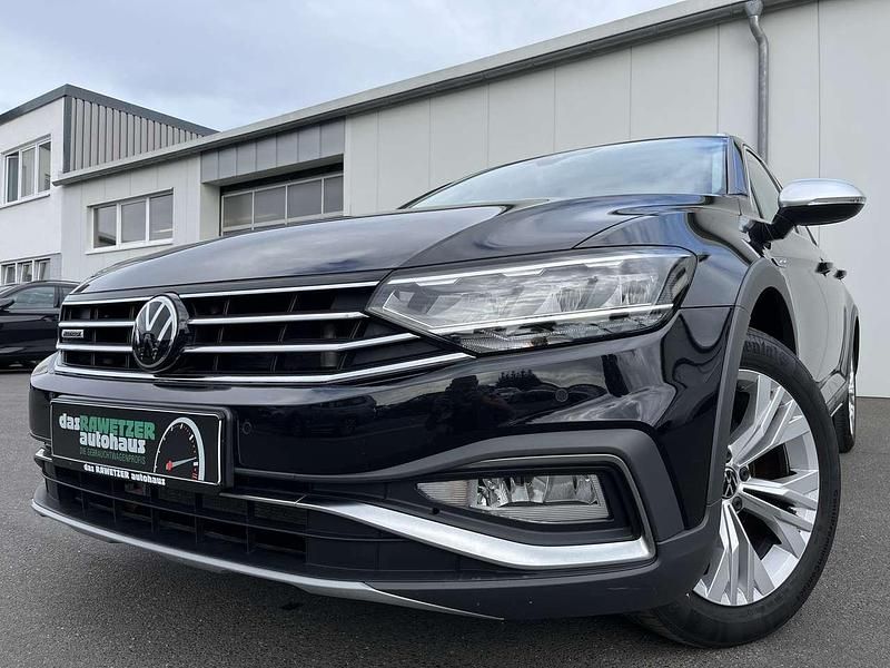 Schwarz Gebraucht 2022 VW Passat Alltrack Kombi | 29.360 € (Superpreis) - Bild 1/4