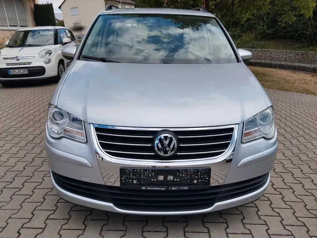 Gebraucht VW Touran 140 PS (102 kW) 2010 Silber Van / Kleinbus