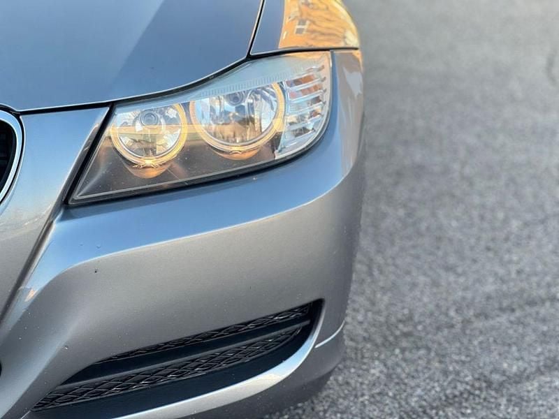 Gebraucht BMW 316 116 PS (85 kW) 2011 Grau Kombi