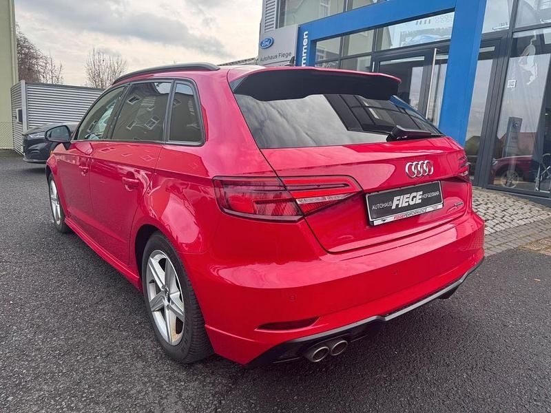 Gebraucht Audi A3 Sport 190 PS (139 kW) 2019 Rot Limousine