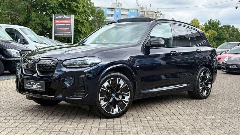 Schwarz Gebraucht 2022 BMW iX3 Impressive SUV | 41.950 € (Fairer Preis) - Bild 1/4