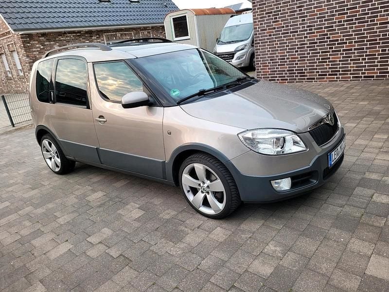 Gold Gebraucht 2008 VW Caddy Van / Kleinbus | 5.750 € (Fairer Preis) - Bild 1/4
