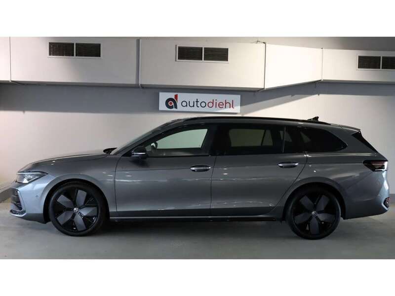 Gebraucht VW Passat R-line 150 PS (110 kW) 2024 Andere farbe Kombi