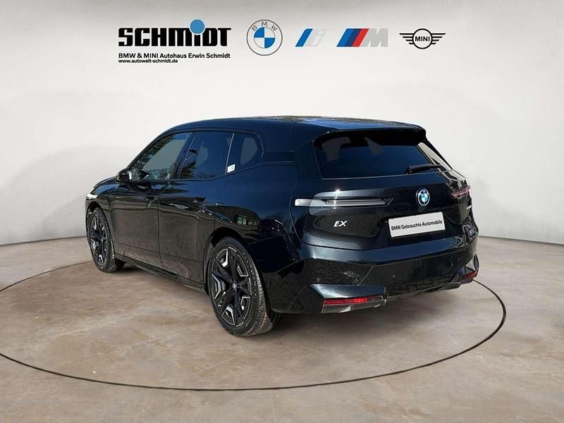 Gebraucht BMW iX 239 kW (326 PS) 2022 Saphirschwarz metallic SUV