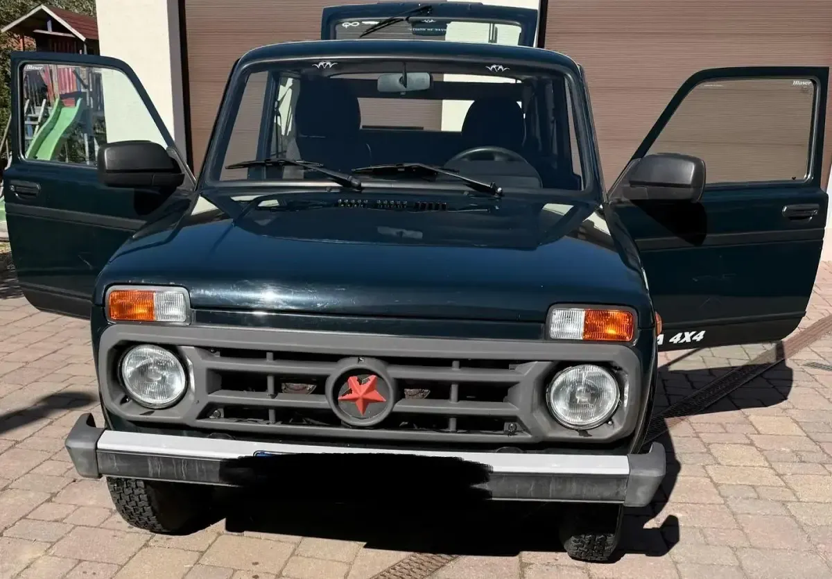 Usata Lada Urban 83 CV (61 kW) 2019 Verde SUV