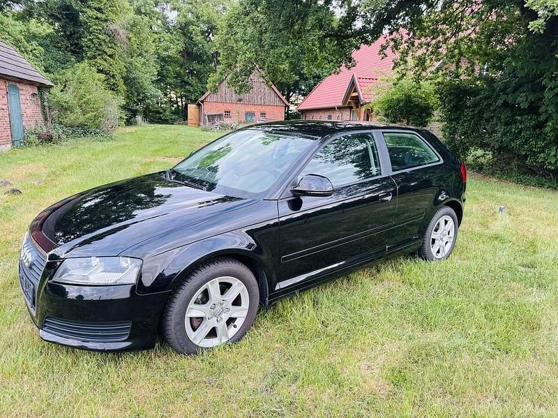 Schwarz Gebraucht 2009 Audi A3 Limousine | 6.499 € (Etwas zu teuer) - Bild 1/4
