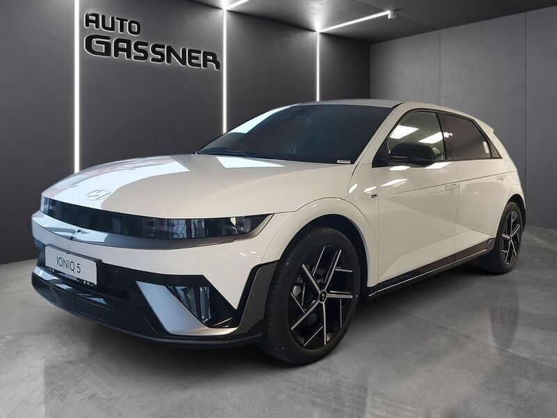 Weiß Gebraucht 2024 Hyundai Ioniq 5 N Line SUV | 49.490 € (Teuer) - Bild 1/4