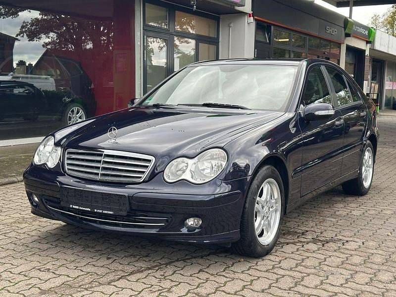 Blau Gebraucht 2006 Mercedes C220 Limousine | 4.950 € (Fairer Preis) - Bild 1/4