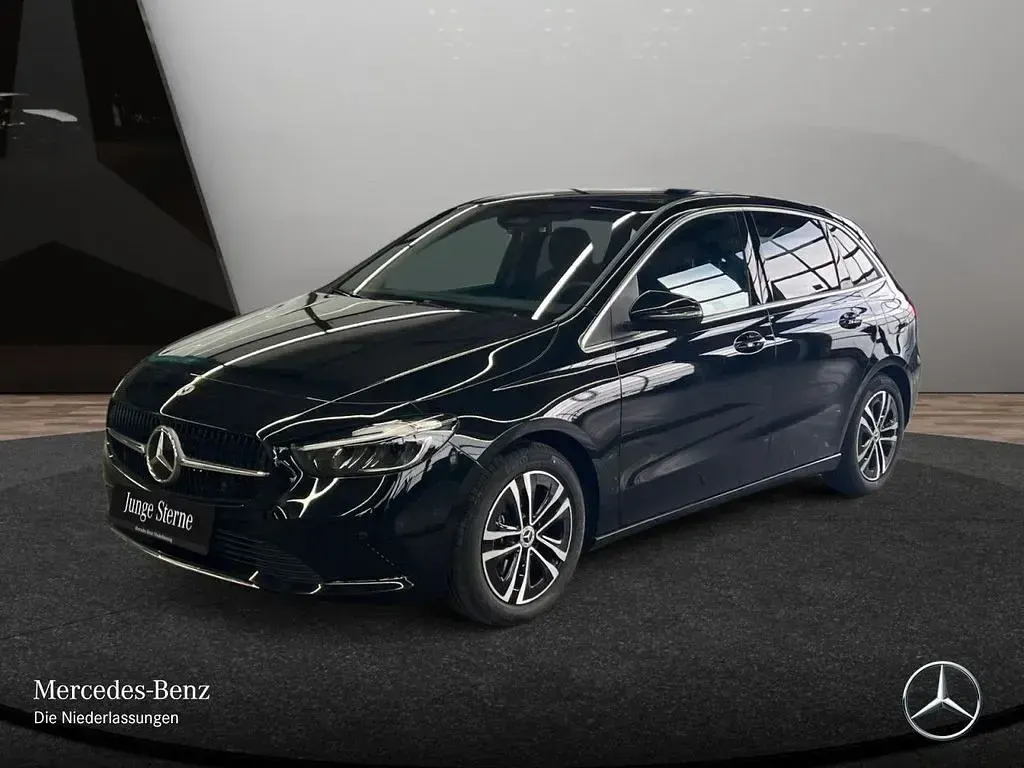 Gebraucht Mercedes 200 Advanced 150 PS (110 kW) 2025 Schwarz Limousine
