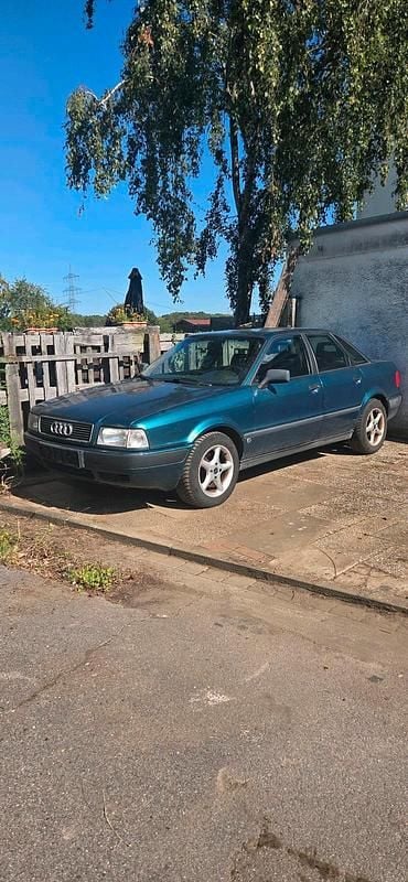 Grün Gebraucht 1993 Audi 80 Limousine | 1.250 € - Bild 1/4