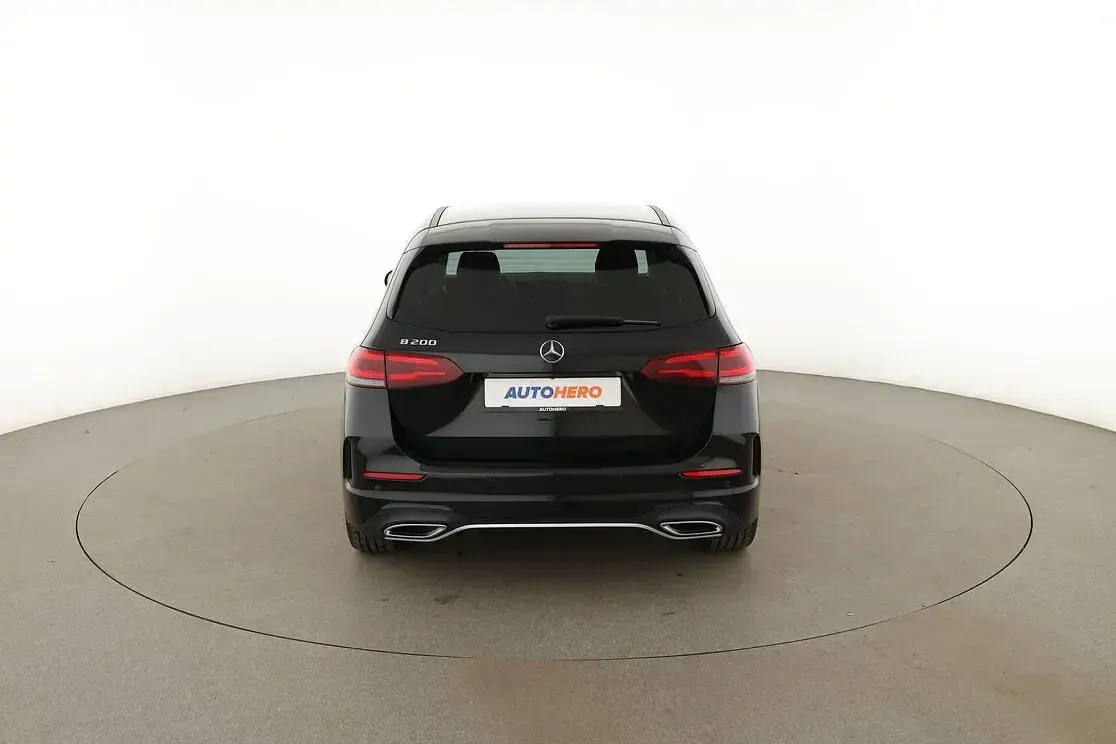 Gebraucht Mercedes B200 AMG line 163 PS (119 kW) 2020 Schwarz Van / Kleinbus